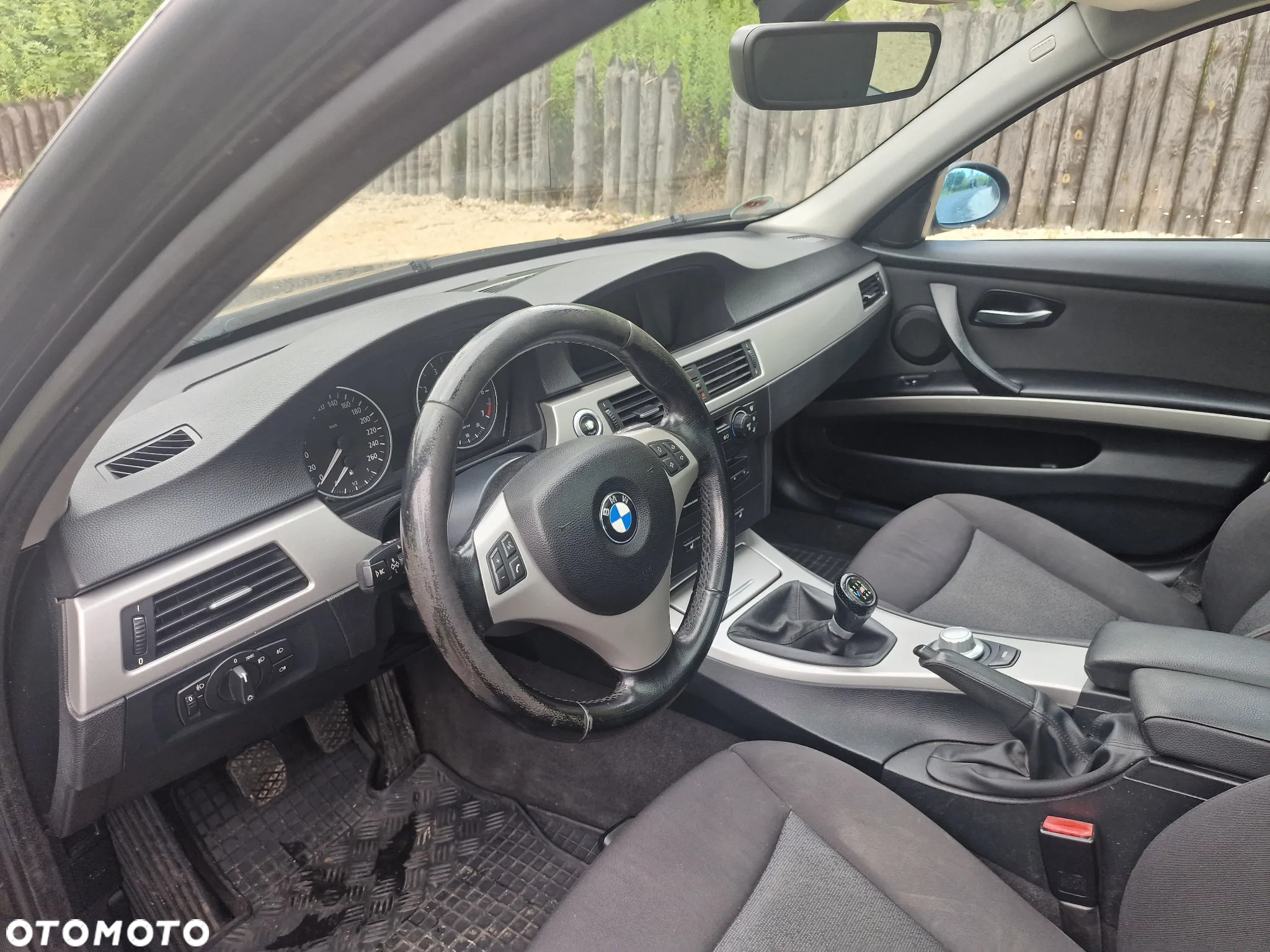 BMW Seria 3 320i - 14