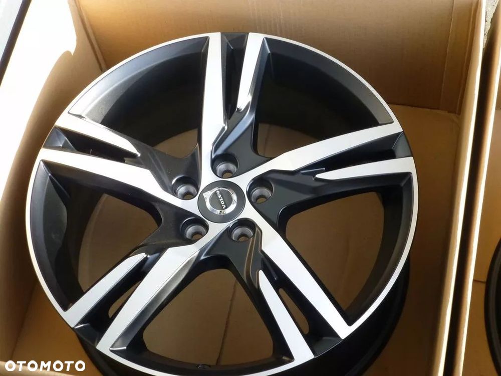 VOLVO XC60 V90 S90 S60 XC40 7,5X19 ET50,5 - 5