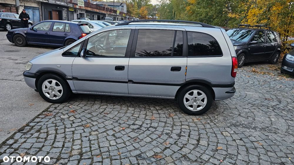 Opel Zafira - 15