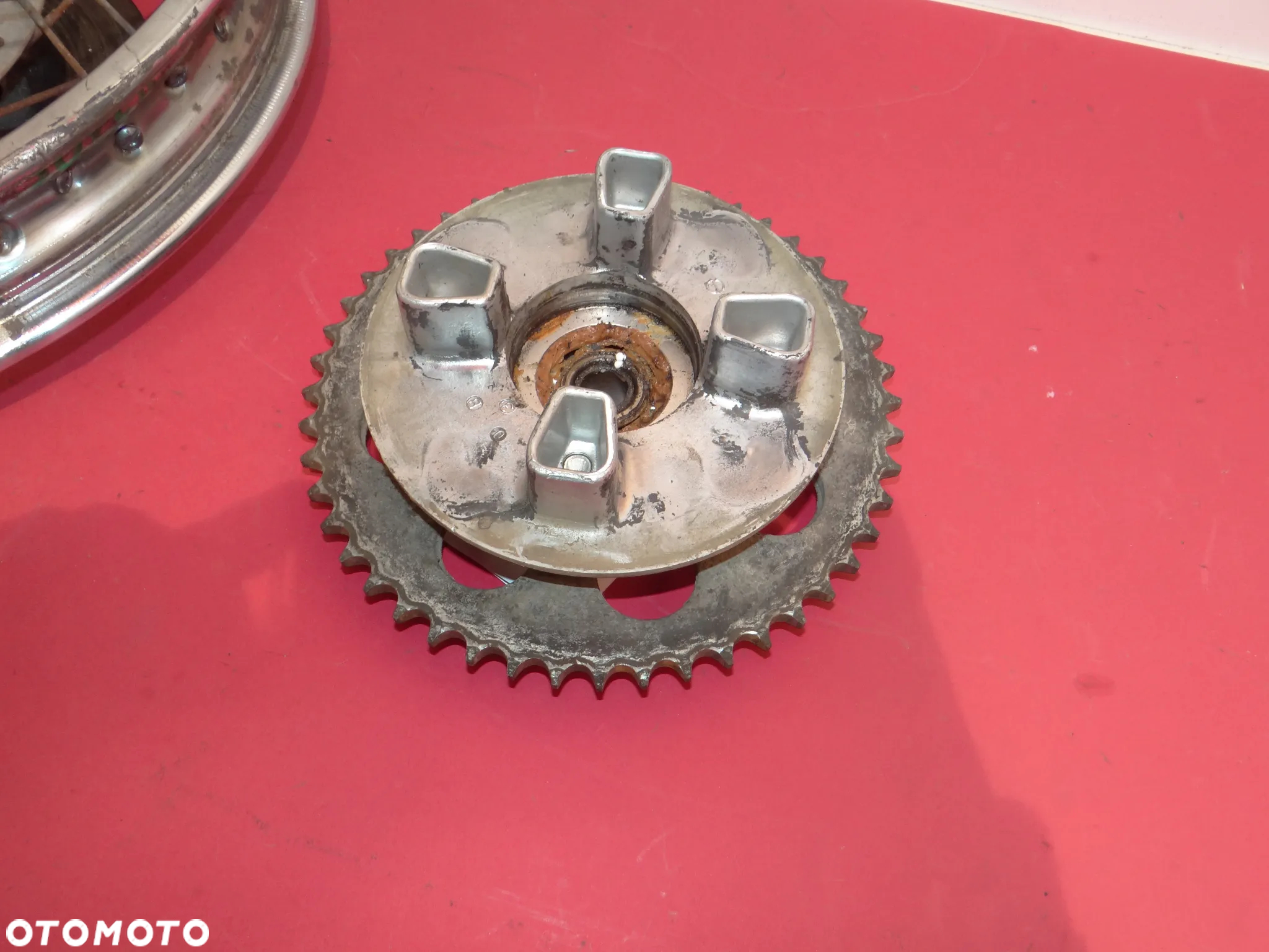 HONDA CB 750 FOUR SUPER SPORT FELGA KOŁO TYŁ TARCZA ZABIERAK ZĘBATKA  H083 - 22