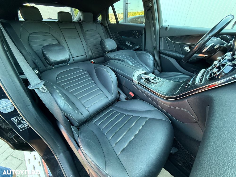 Mercedes-Benz GLC Coupe 250 d 4Matic 9G-TRONIC AMG Line - 29
