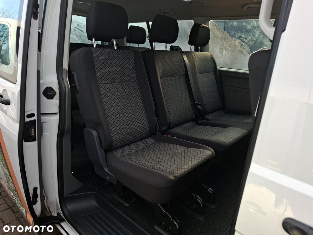 Volkswagen Transporter CARAVELLE 2.0 TDI 110KM - 24
