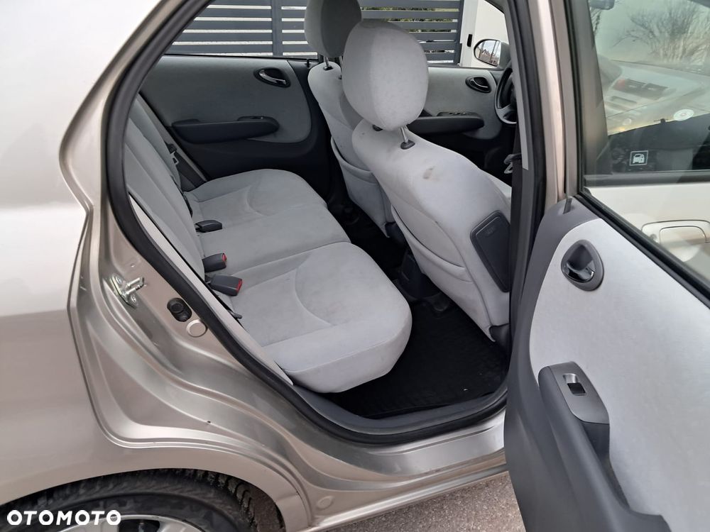 Honda City 1.4 Comfort - 10