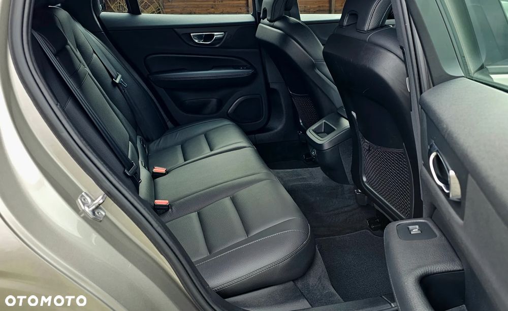 Volvo V60 B3 B Geartronic Momentum Pro - 18