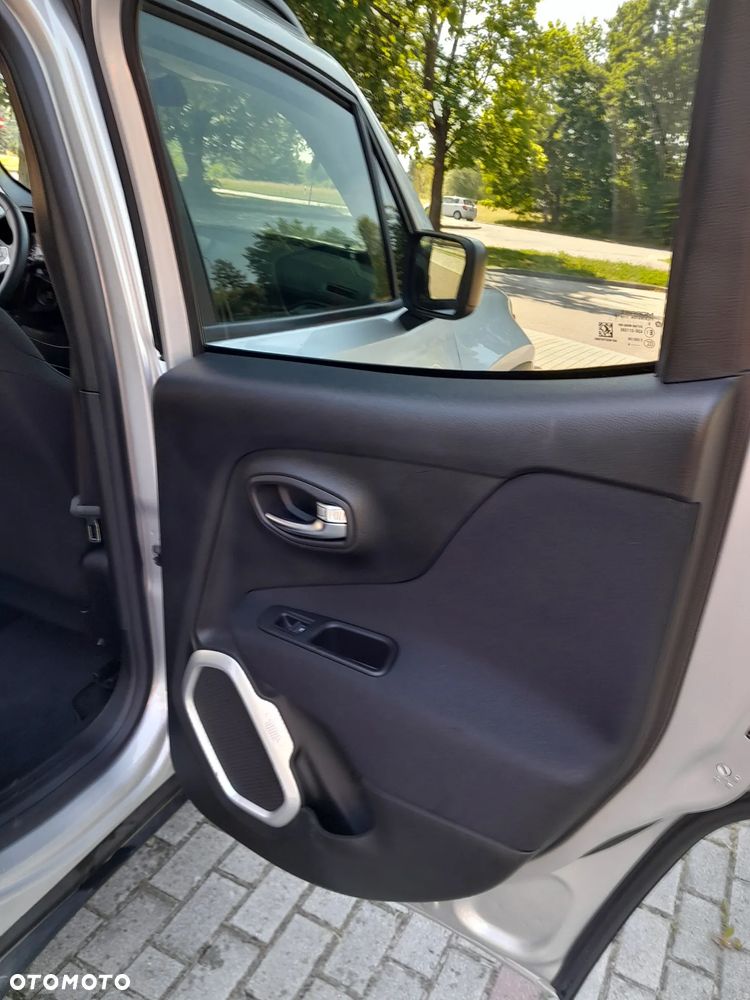 Jeep Renegade - 26