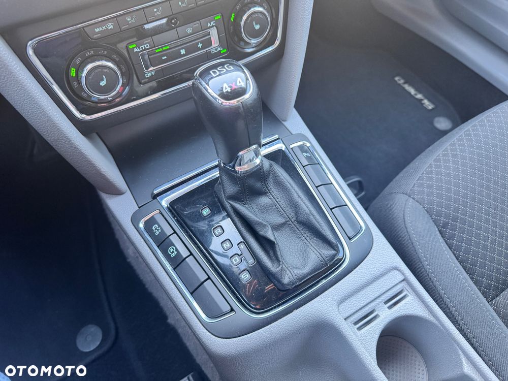 Skoda Superb 2.0 TDI 4x4 Ambition DSG - 28