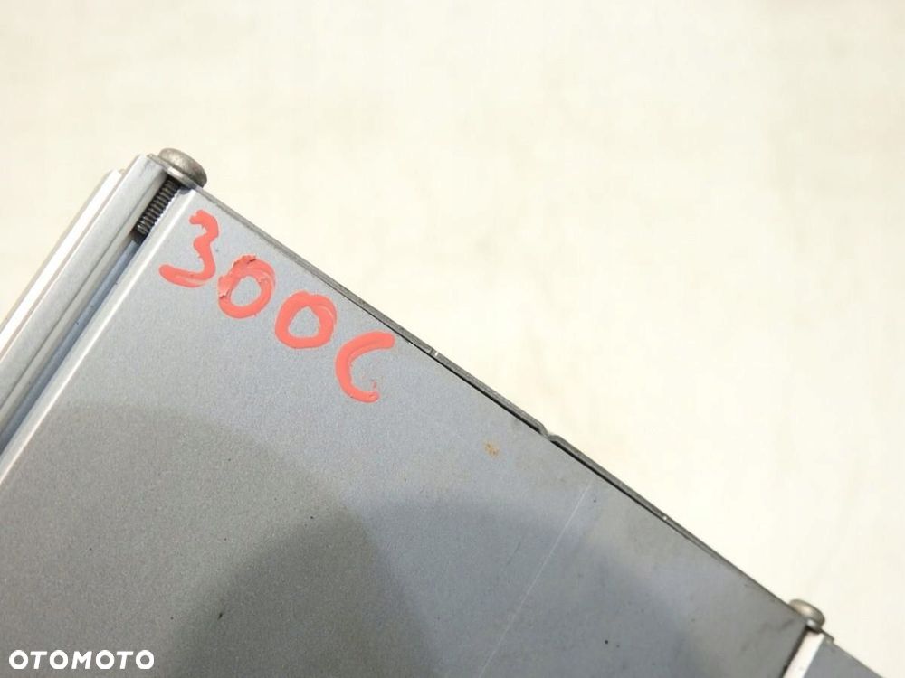 WZMACNIACZ AUDIO CHRYSLER 300C P05064353AH - 2