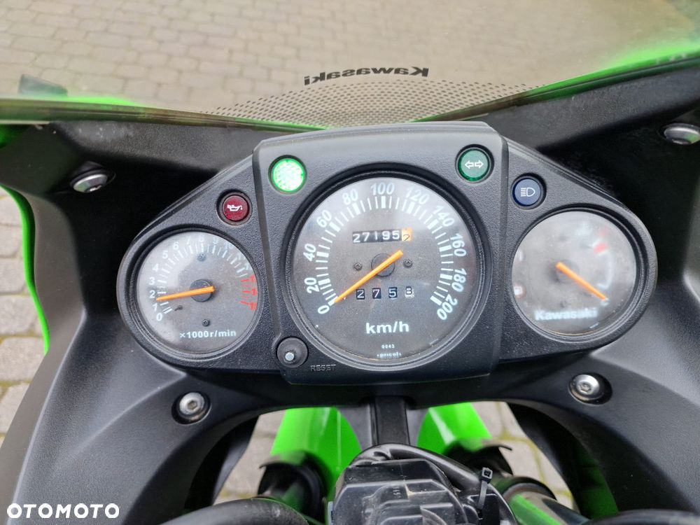 Kawasaki Ninja 250R - 3