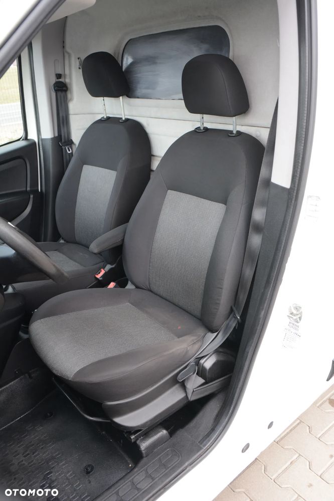 Fiat DOBLO - 17