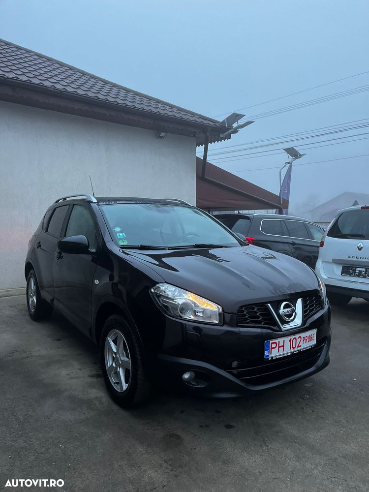 Nissan Qashqai 2.0 dCi DPF 4x4 Aut acenta - 10