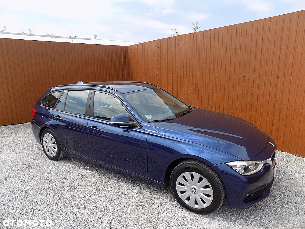 BMW Seria 3 316d Touring - 31