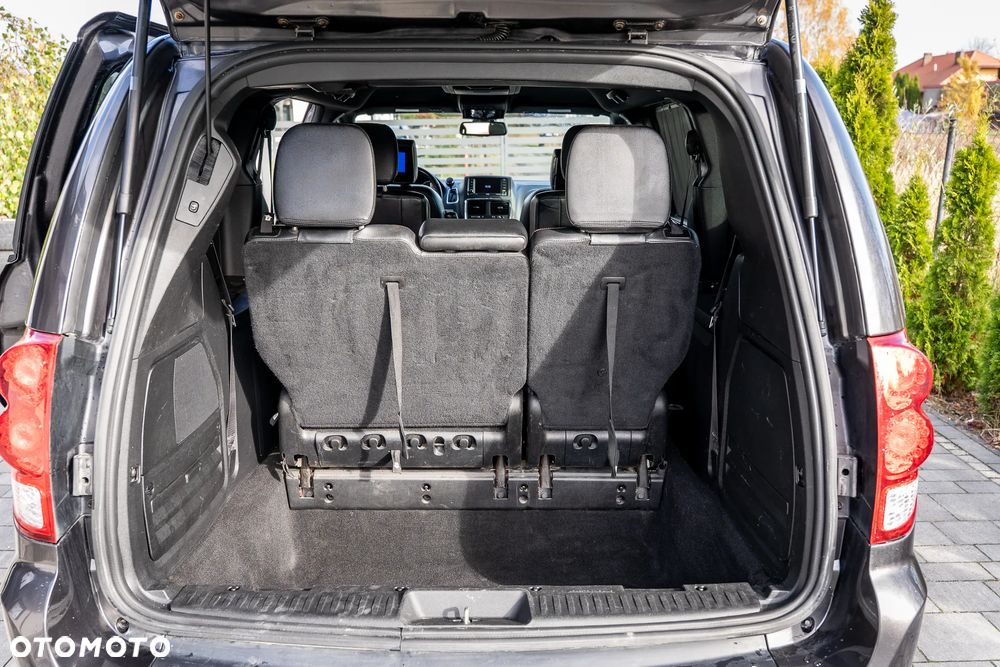 Dodge Grand Caravan 3.6 R/T - 12