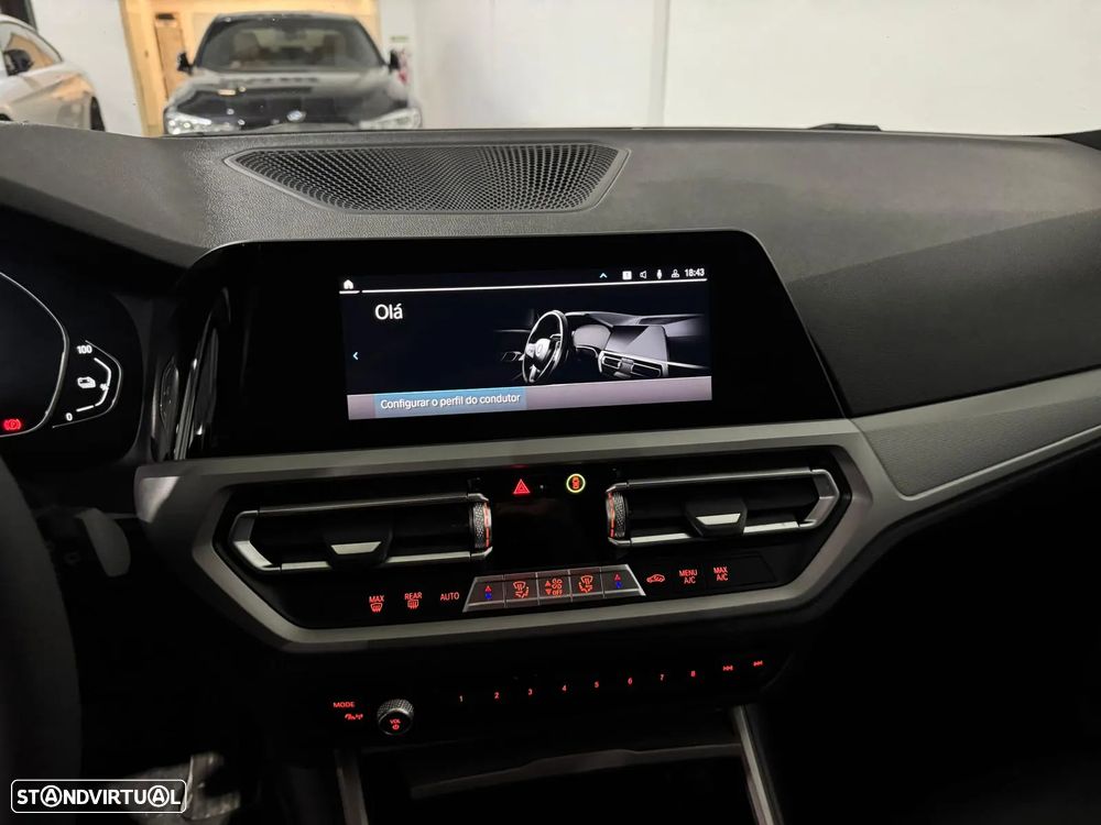 BMW 330 e Touring Pack M Auto - 14