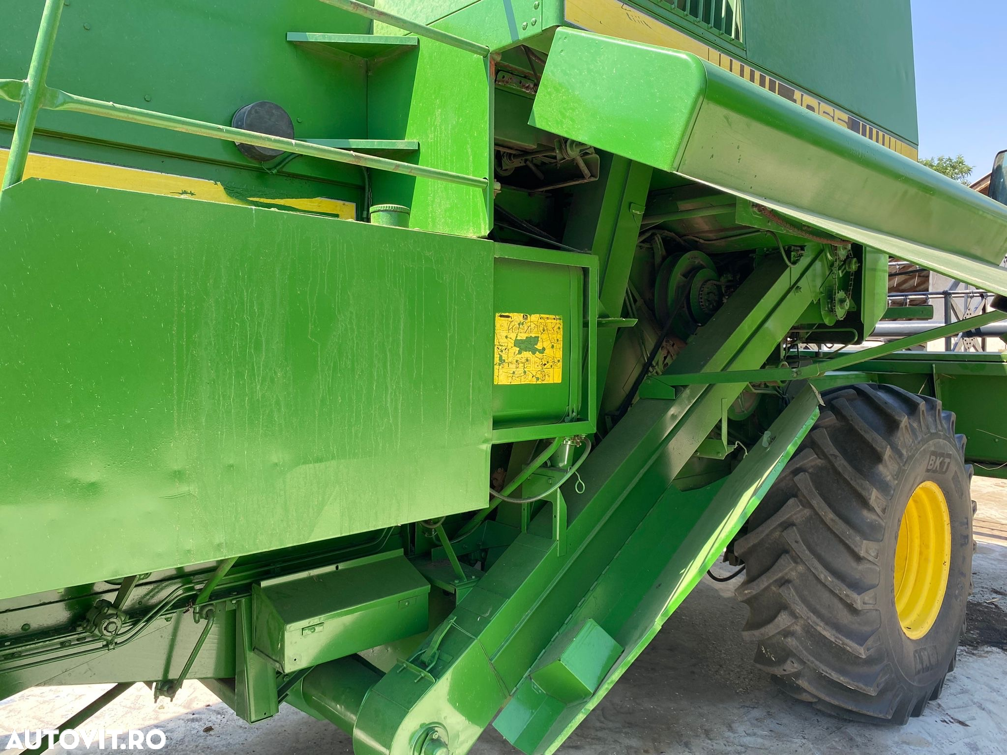 John Deere 1065 - 2