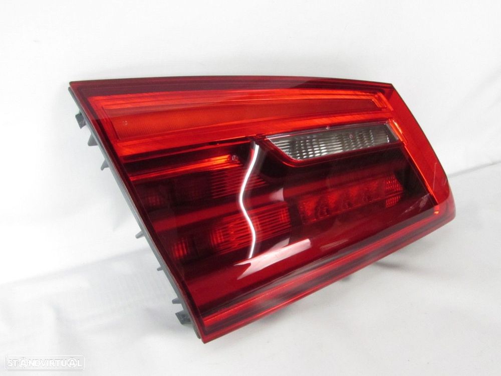 Farolim da Mala Esquerdo Seminovo/ Original BMW 5 (G30, F90) 63217376473 - 3