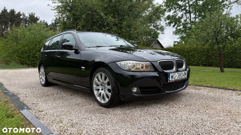 BMW Seria 3 325i xDrive Edition Exclusive - 1