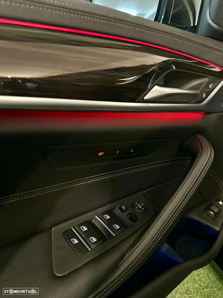BMW 530 e Line Luxury - 48