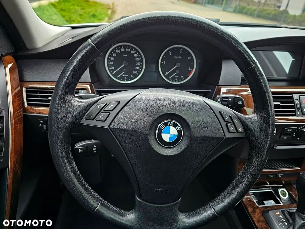 BMW Seria 5 520d Edition Fleet Sport - 24