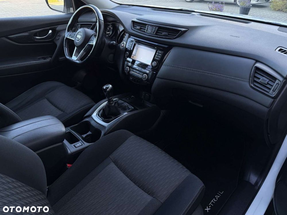Nissan X-Trail 1.6 DIG-T N-Connecta - 27