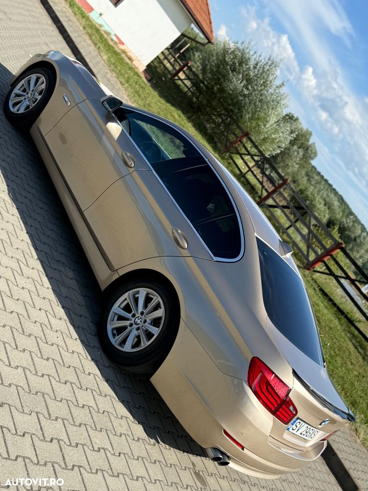 BMW Seria 5 520d Sport-Aut. - 2