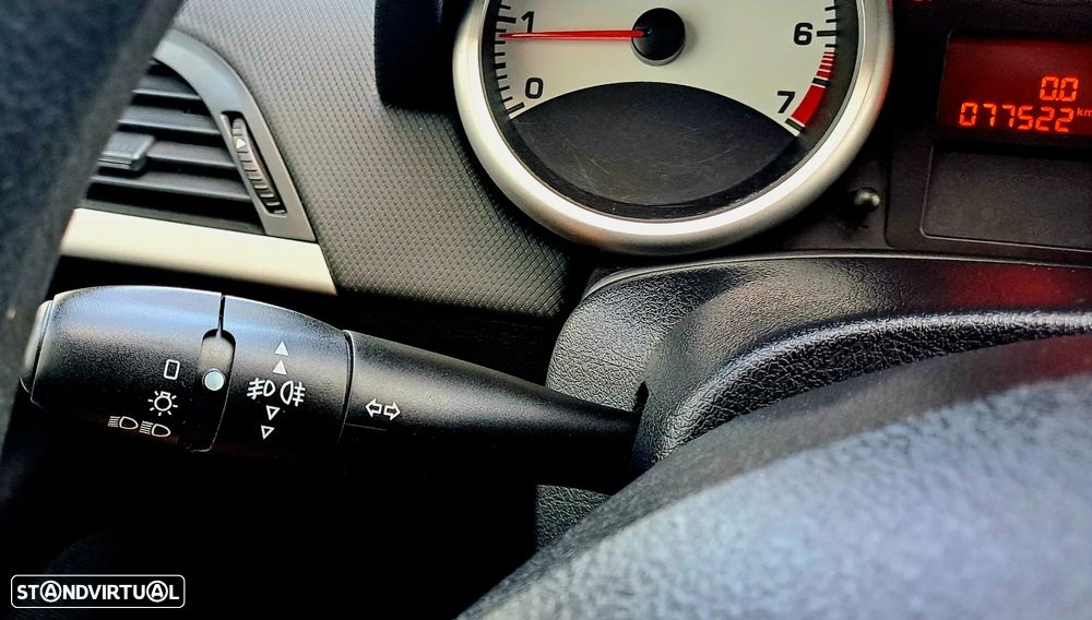 Peugeot 207 1.4 16V Active - 40