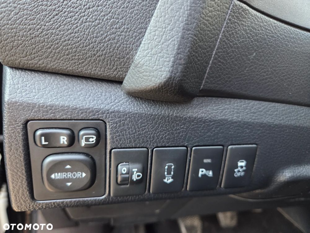 Toyota Auris 1.6 Premium Start - 17