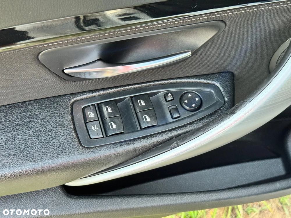 BMW 3GT 318d Sport Line - 13