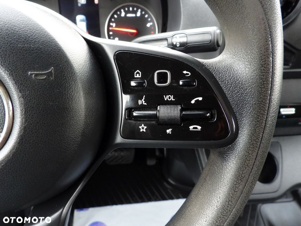 Mercedes-Benz SPRINTER 316 BRYGADÓWKA  6 MIEJSC TEMPOMAT NAWIGACJA LEDY AUTOMAT  KLIMATYZACJA  160KM - 28