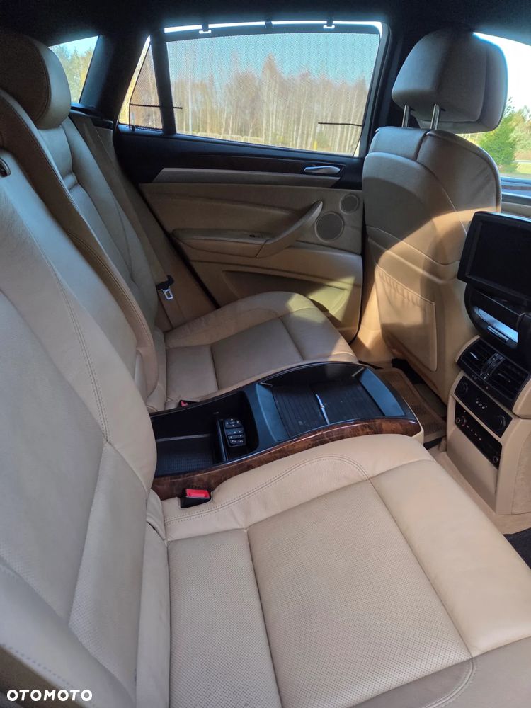 BMW X6 - 21