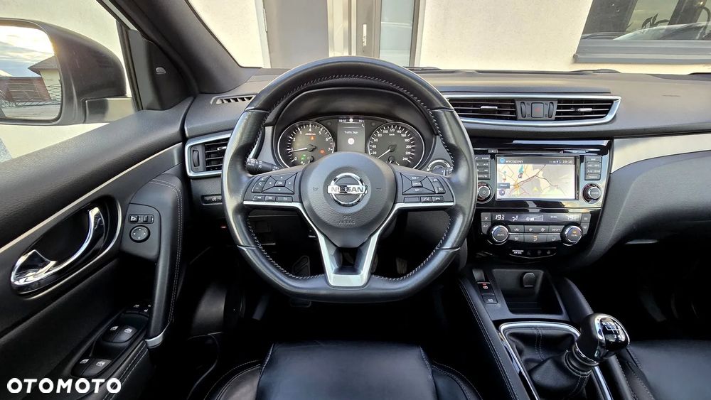 Nissan Qashqai 1.2 DIG-T TEKNA+ - 23