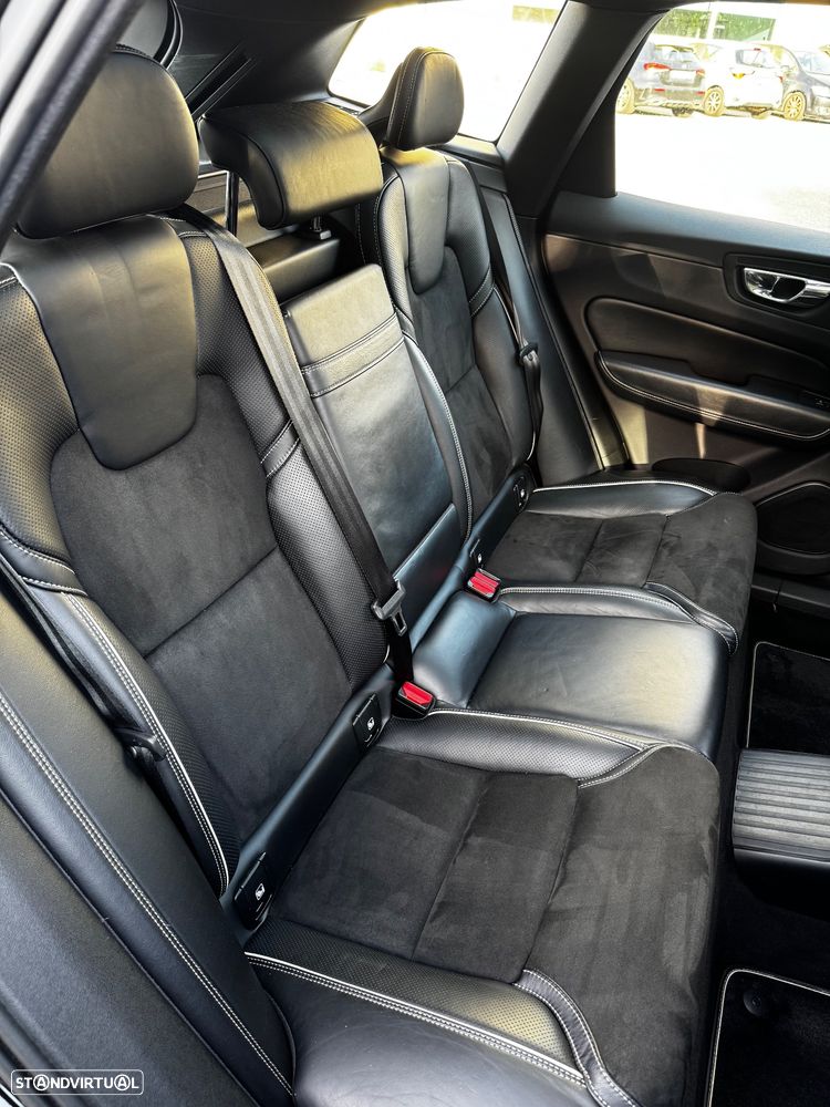 Volvo XC 60 2.0 T8 PHEV R-Design AWD - 21