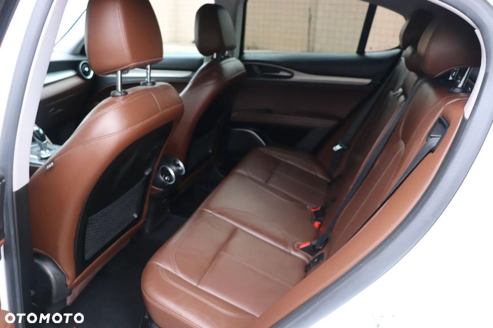 Alfa Romeo Stelvio 2.0 Turbo Veloce TI Q4 - 23