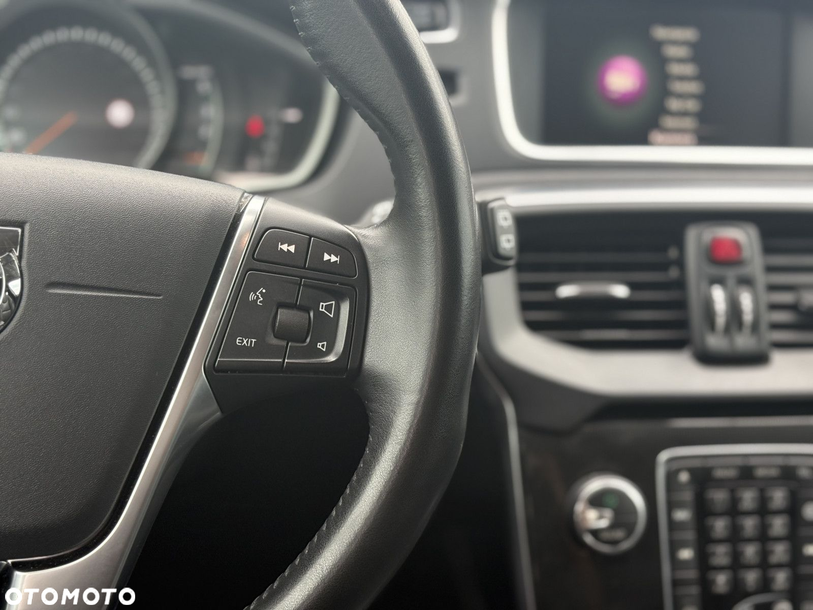 Volvo V40 - 9