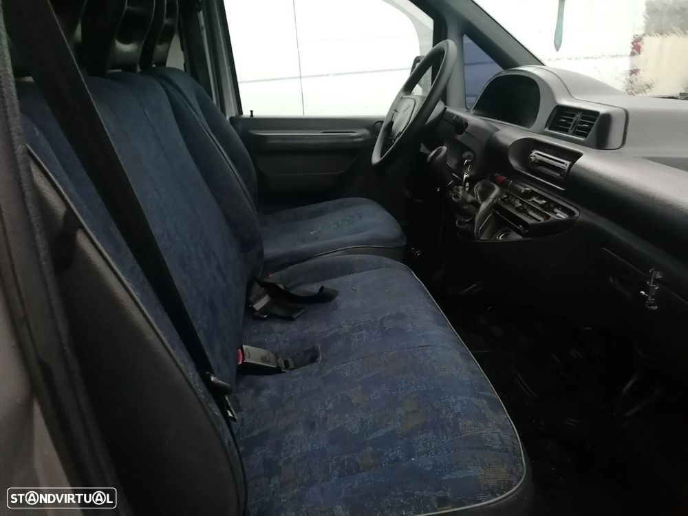 Peugeot Expert - 8