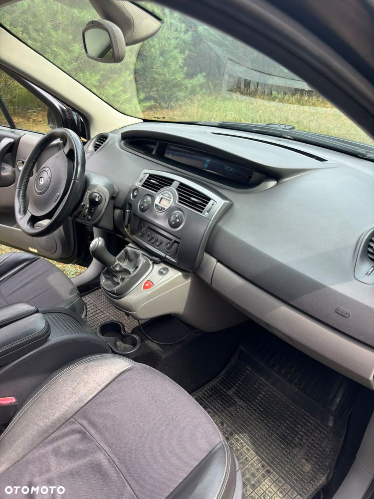 Renault Scenic 1.6 16V Expression - 17