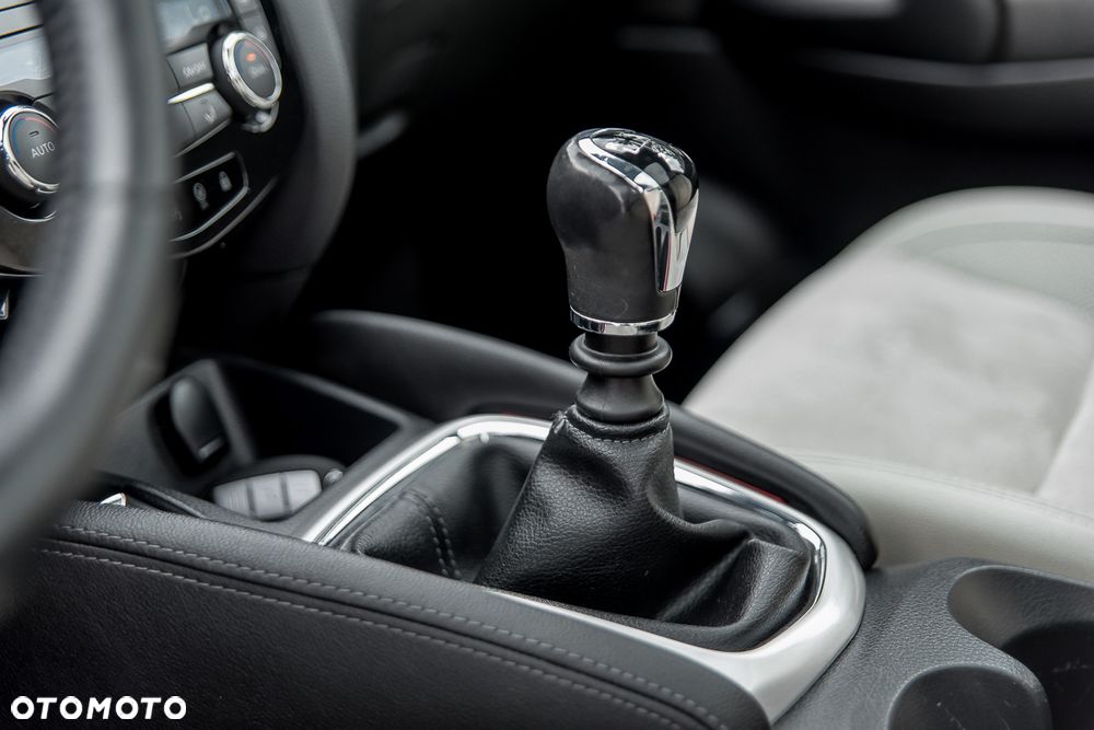 Nissan Qashqai 1.6 DCi ALL-MODE 4x4i TEKNA - 24