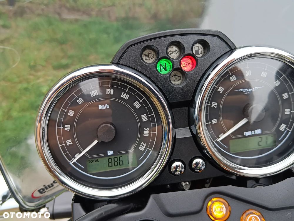 Moto Guzzi V7 - 17