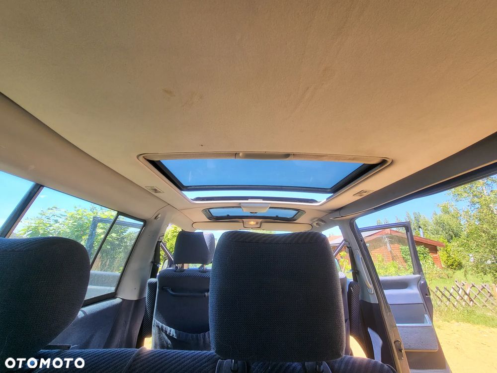 Volkswagen Caravelle GL - 10