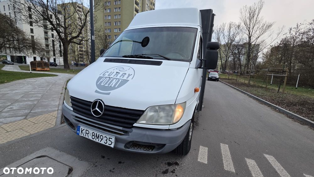 Mercedes-Benz Sprinter - 5