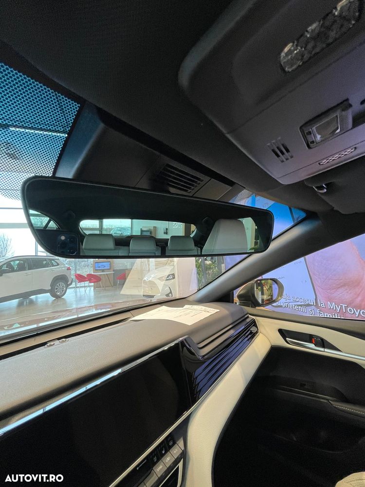 Toyota Camry 2.5 HEV Executive - 26