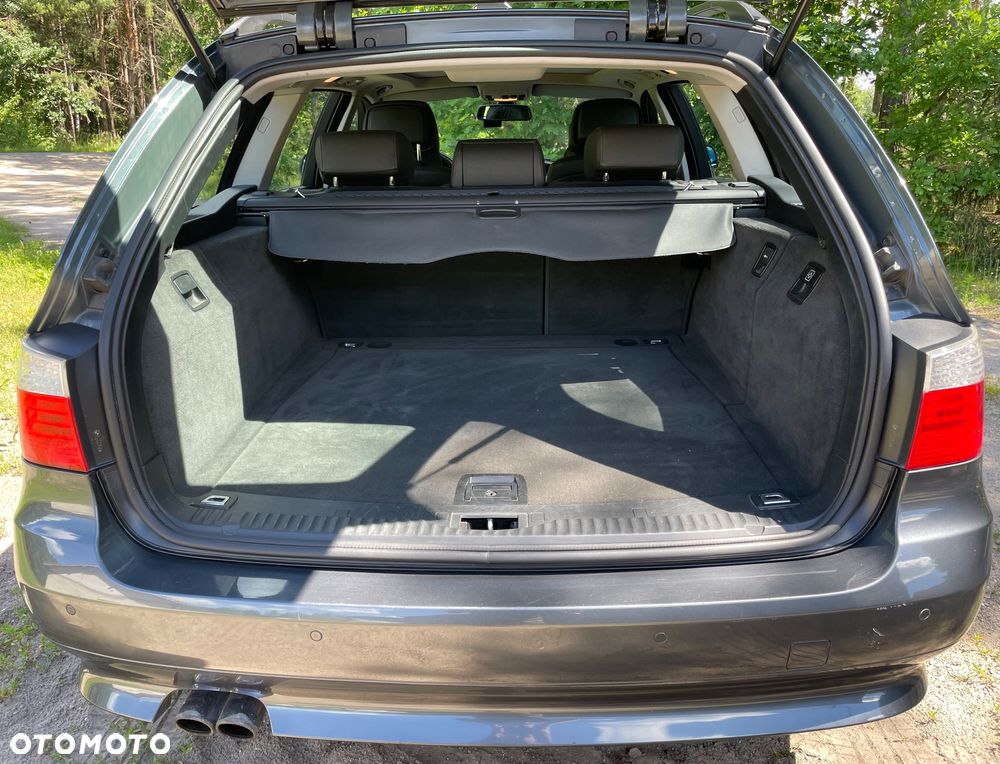 BMW Seria 5 525d - 14