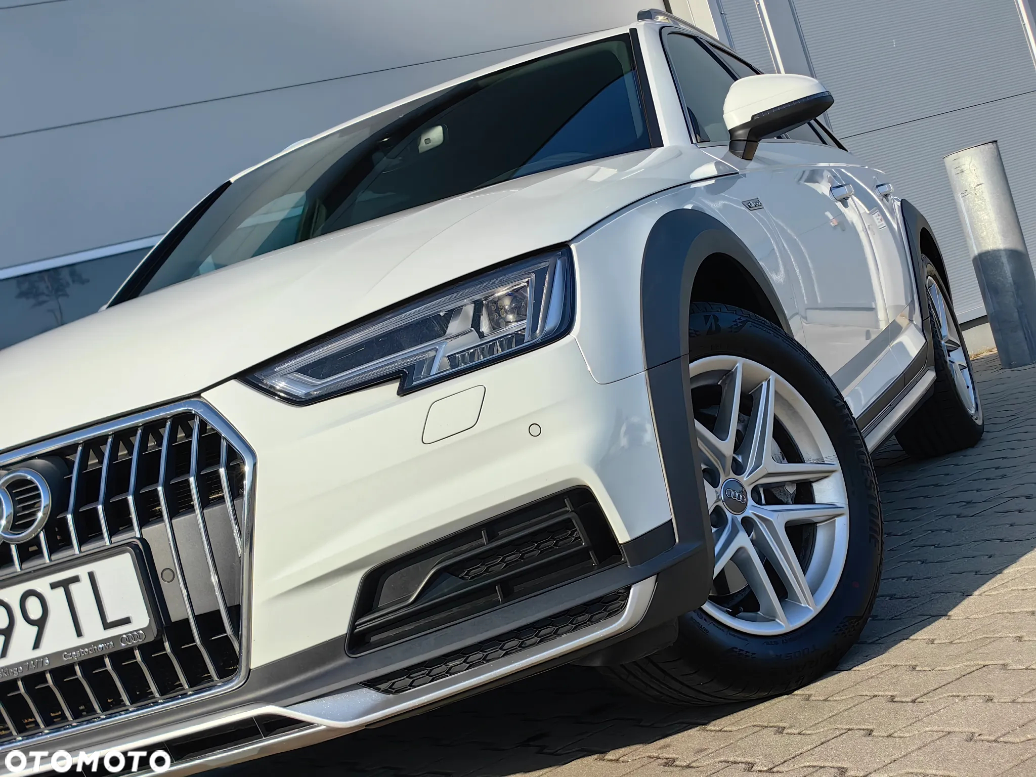 Audi A4 Allroad 2.0 TDI Quattro S tronic - 36