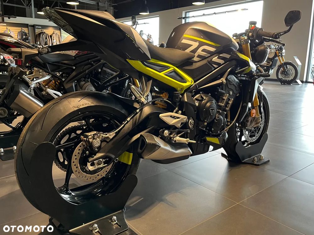 Triumph Street Triple - 6