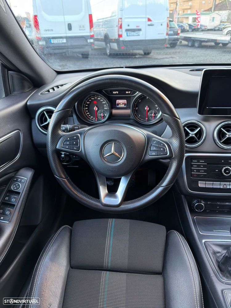Mercedes-Benz CLA 180 - 22