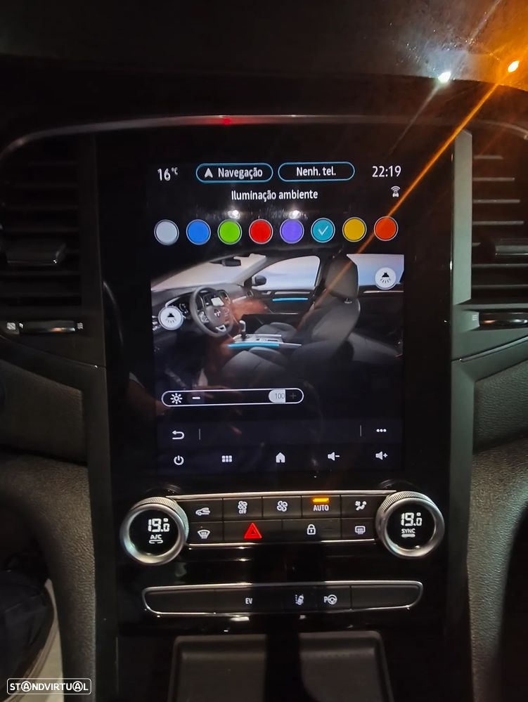 Renault Mégane Sport Tourer E-TECH Plug-in 160 INTENS - 23