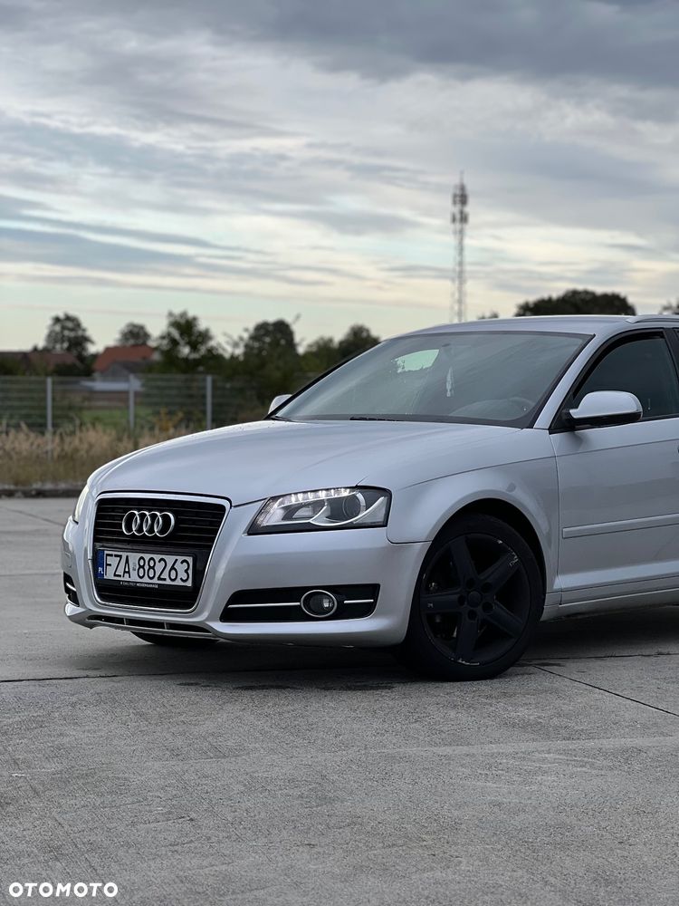 Audi A3 2.0 TDI DPF S line Sportpaket - 4