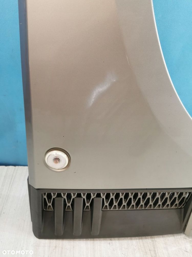 Range Rover Vogue Lift L322 09/12 błotnik przód przedni prawy ślizg LRC824 - 4