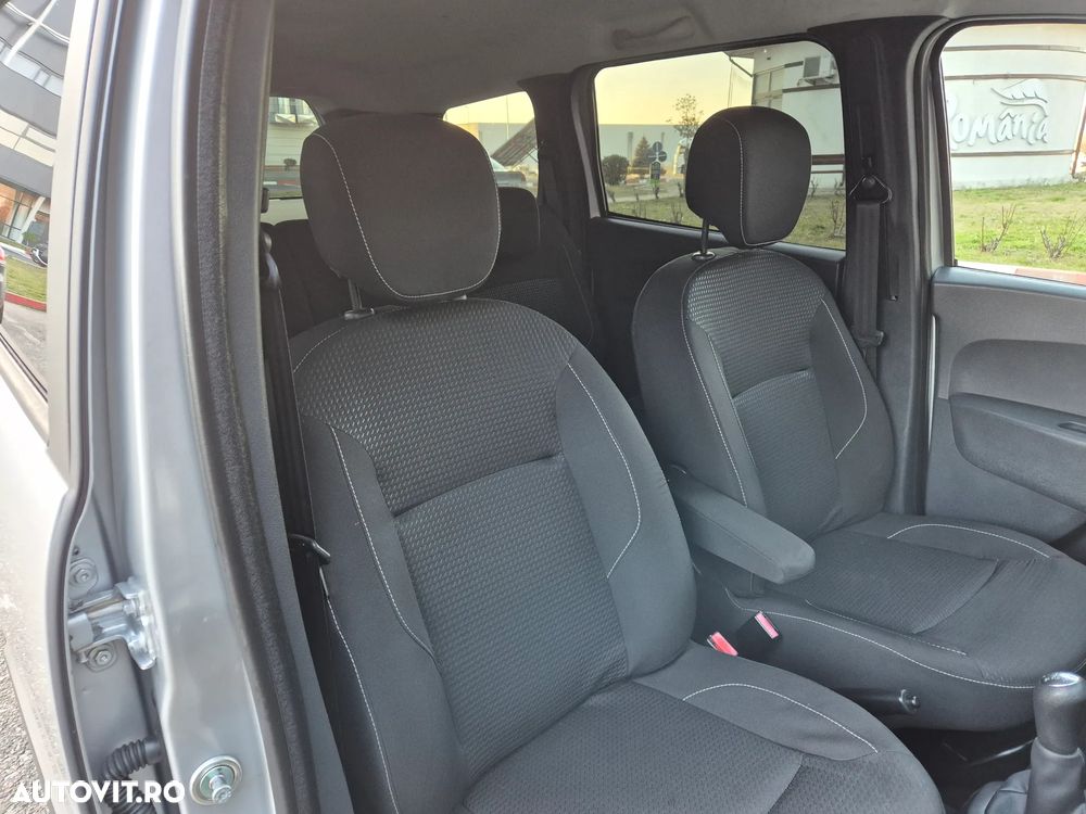 Dacia Lodgy 1.6 MPI 85 Prestige - 11