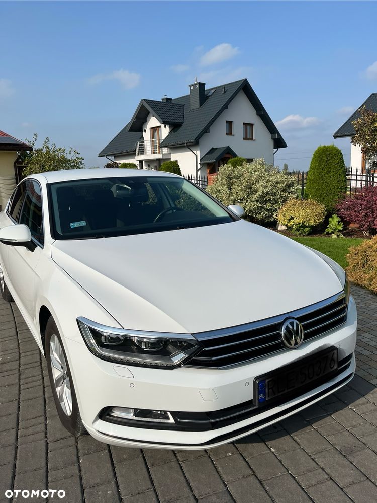Volkswagen Passat 2.0 TDI SCR Comfortline - 1