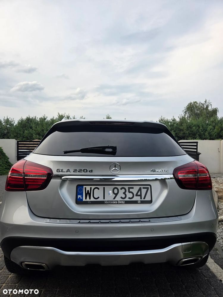 Mercedes-Benz GLA 220 d 4-Matic - 15